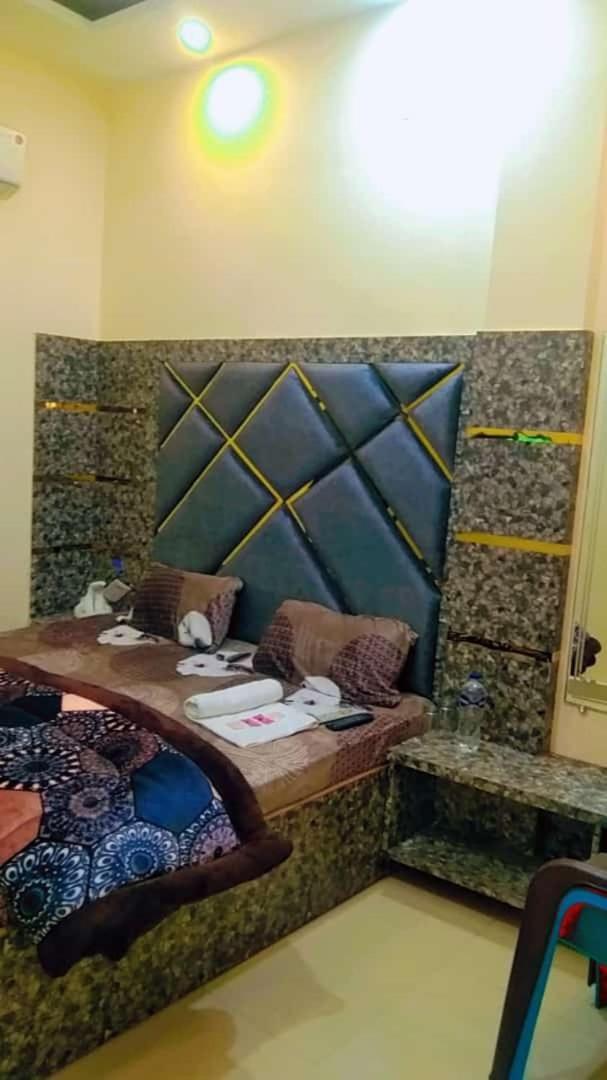 Hotel White Tulip Amritsar Esterno foto